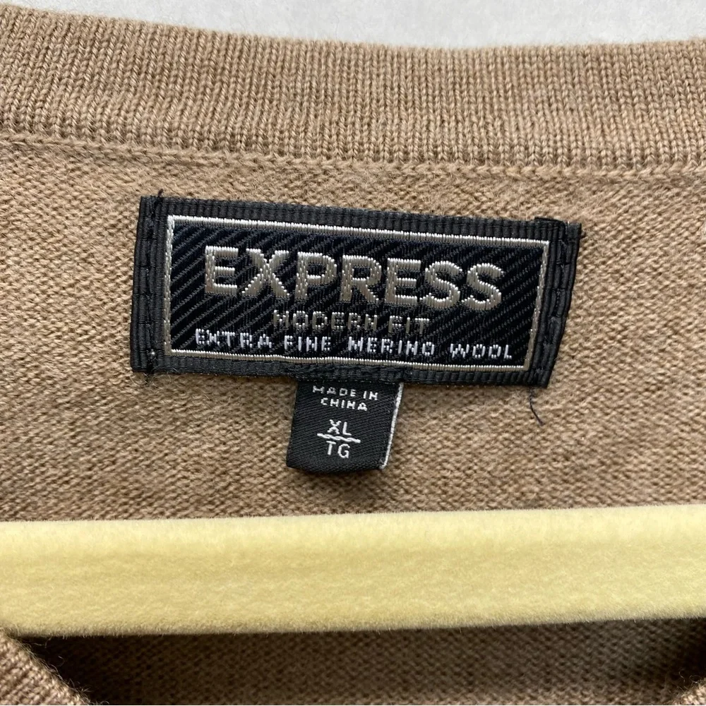 Express Mens Merino Wool XL Tan Sweater V Neck Pullover Modern Fit Grandpa